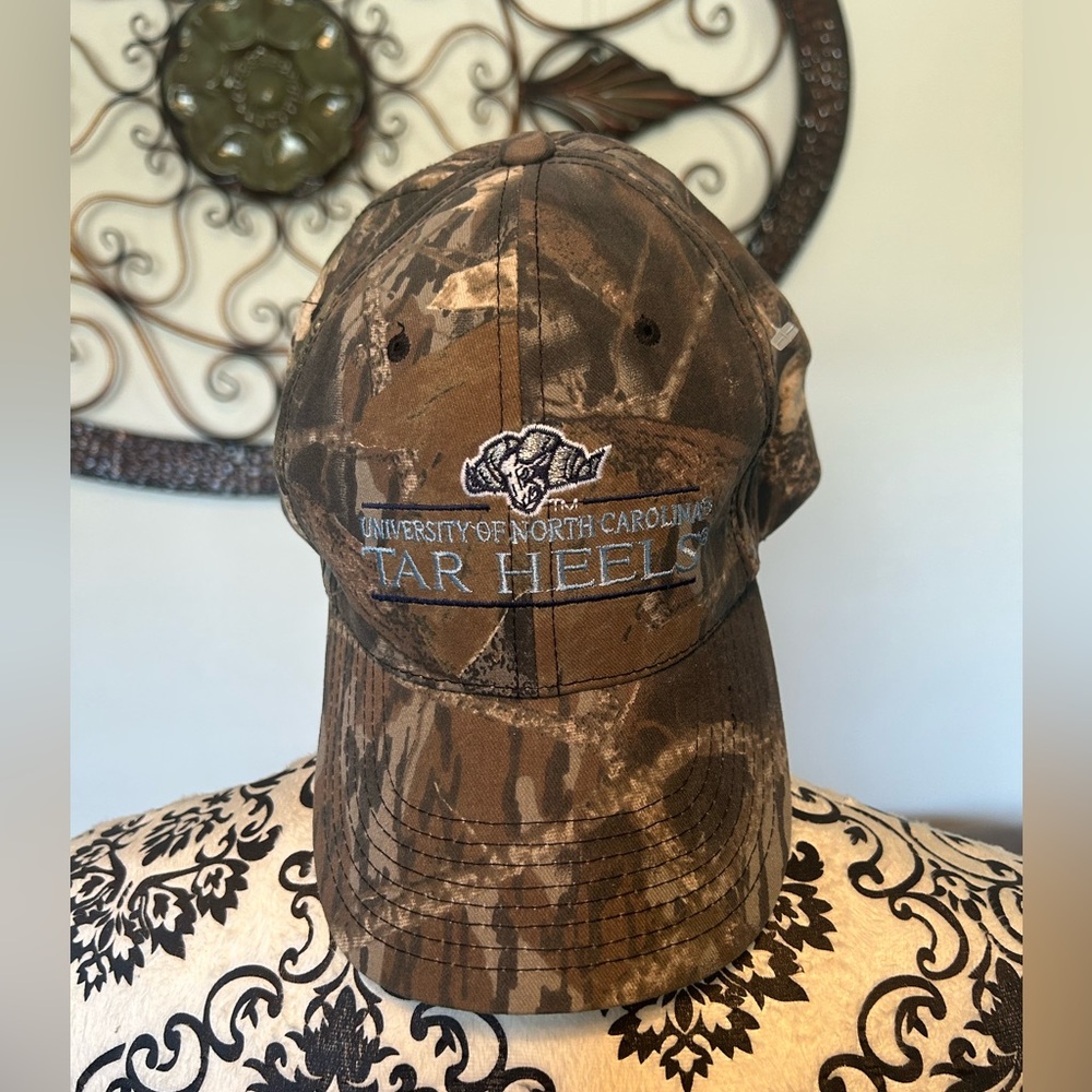 Camo Carolina Tarheel‎ hat